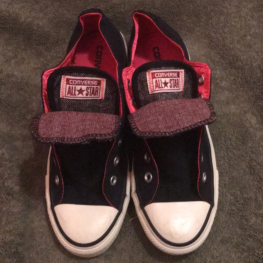 Converse black with pink inside low top